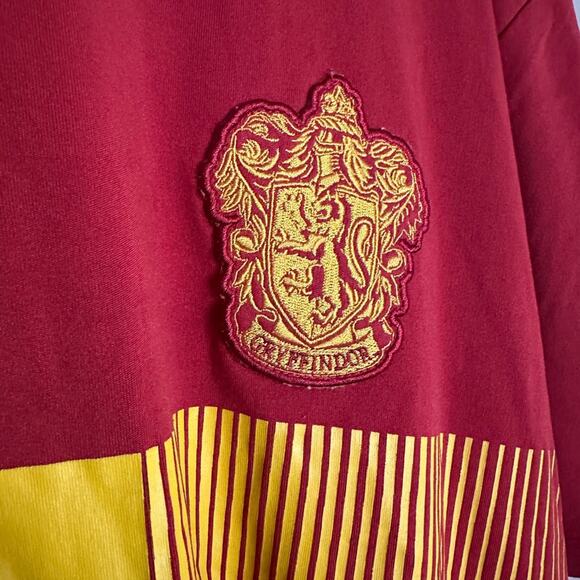 Harry Potter Gryffindor Mens Shirt Size 2X Wizarding World Universal Studios - Picture 6 of 6